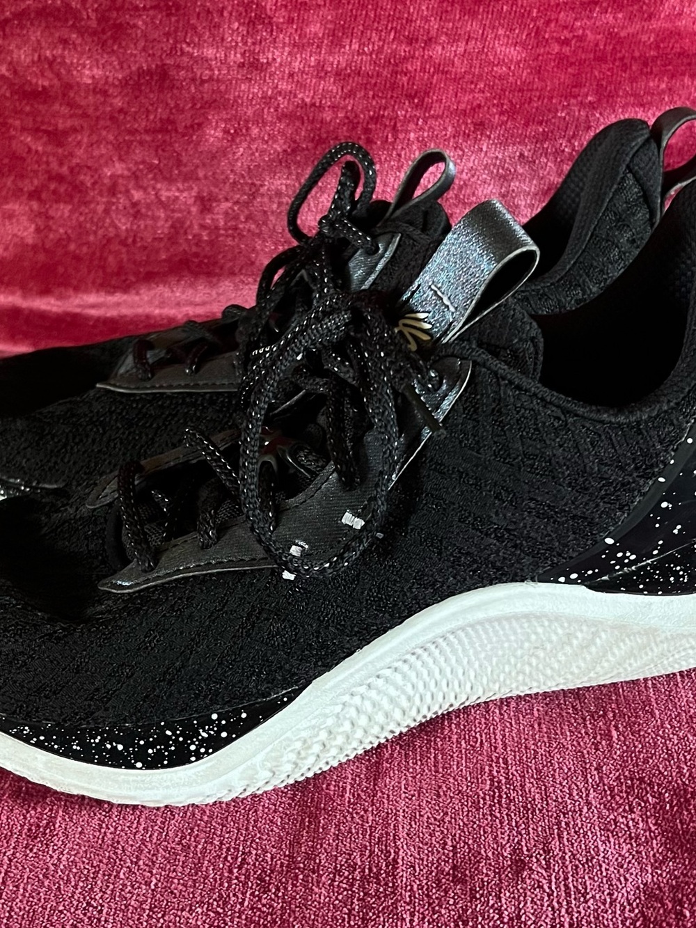 Under Armour Black Knit Athletic Shoes with White Speckled Midsole Basketball